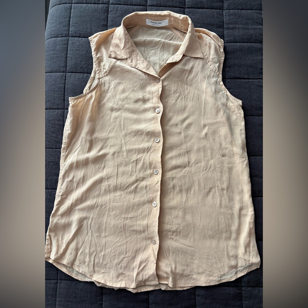 Everlane Beige Sleeveless Button-Down Shirt